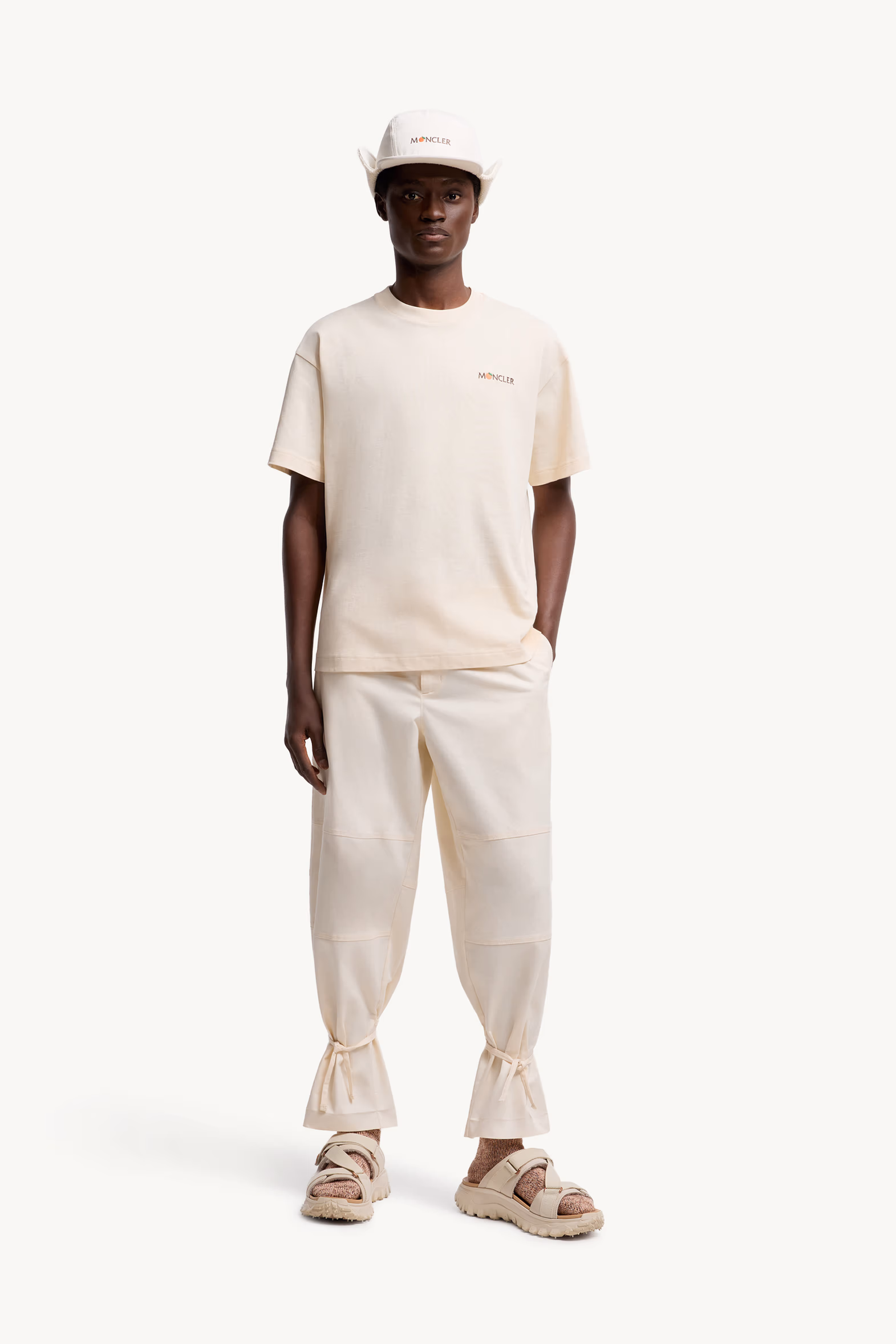 Camiseta de algodón Moncler x Gilga Farm Designed by Donald Glover Hombre Blanco Marfil Moncler 0